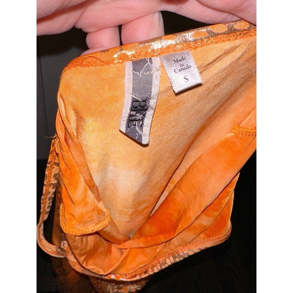 BKE Orange and gold shimmery tie dye tank top - Picture 6 of 6